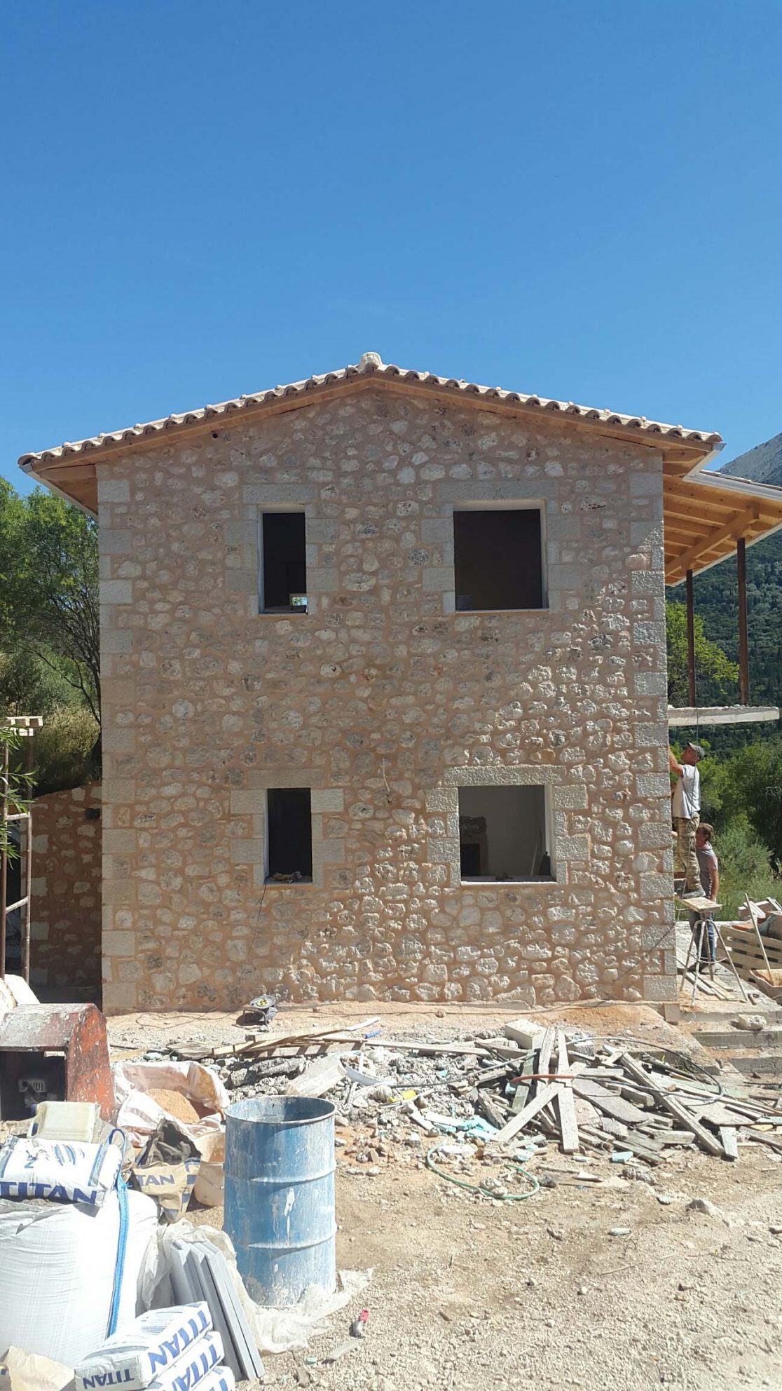 Lefkas Domi Dyo Diorofes Katoikies Agios Petros