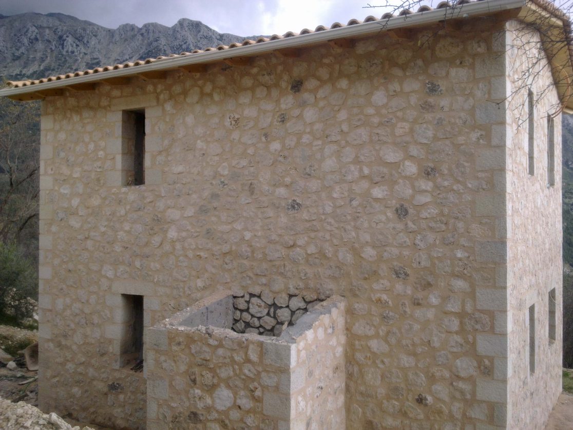 Lefkas Domi Dyo Diorofes Katoikies Agios Petros