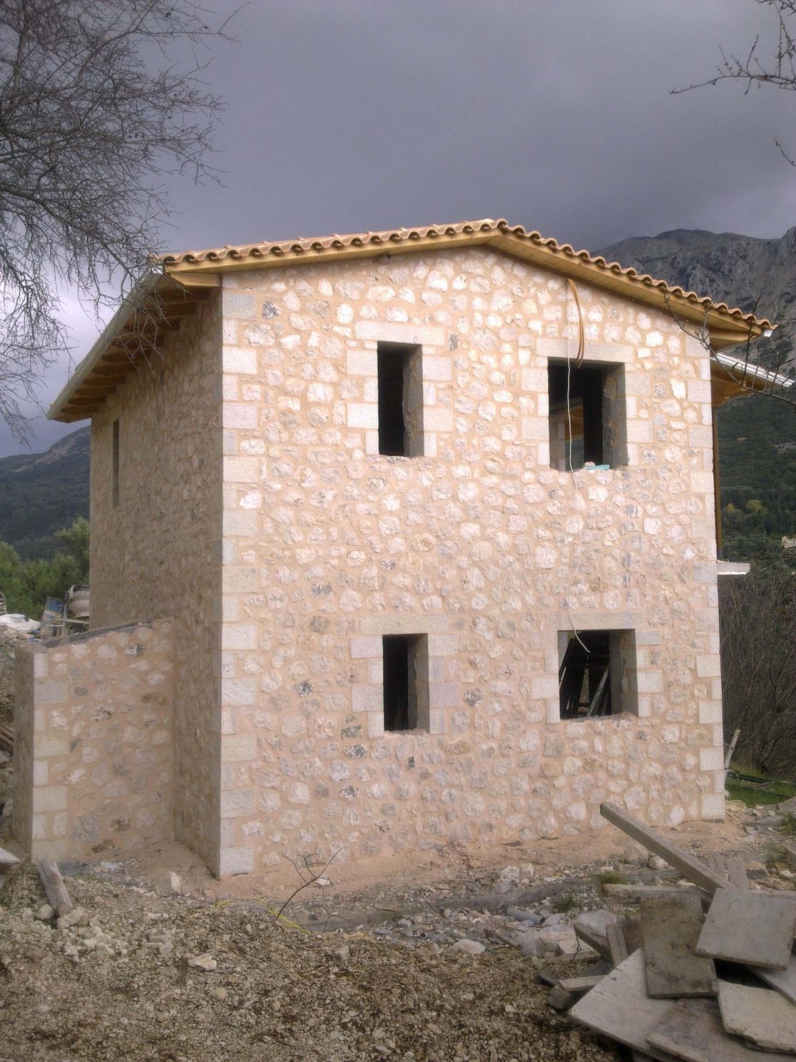 Lefkas Domi Dyo Diorofes Katoikies Agios Petros