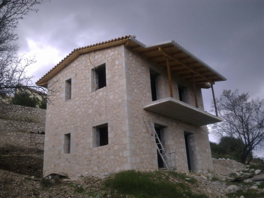 Lefkas Domi Dyo Diorofes Katoikies Agios Petros